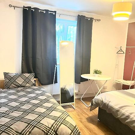 Large Room With Two Bed In Central London Exterior foto