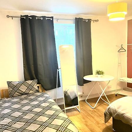 Large Room With Two Bed In Central London Exterior foto